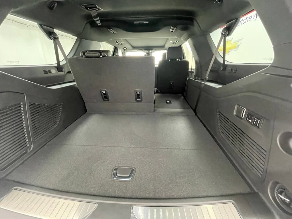 New 2026 Chevrolet Suburban Premier w/ Sun And Tow Package AWD/4WD image 8