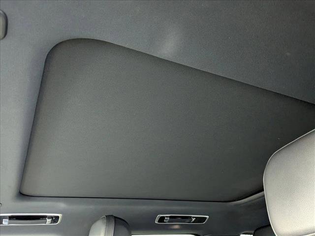 Used 2025 Land Rover Range Rover Sport image 16