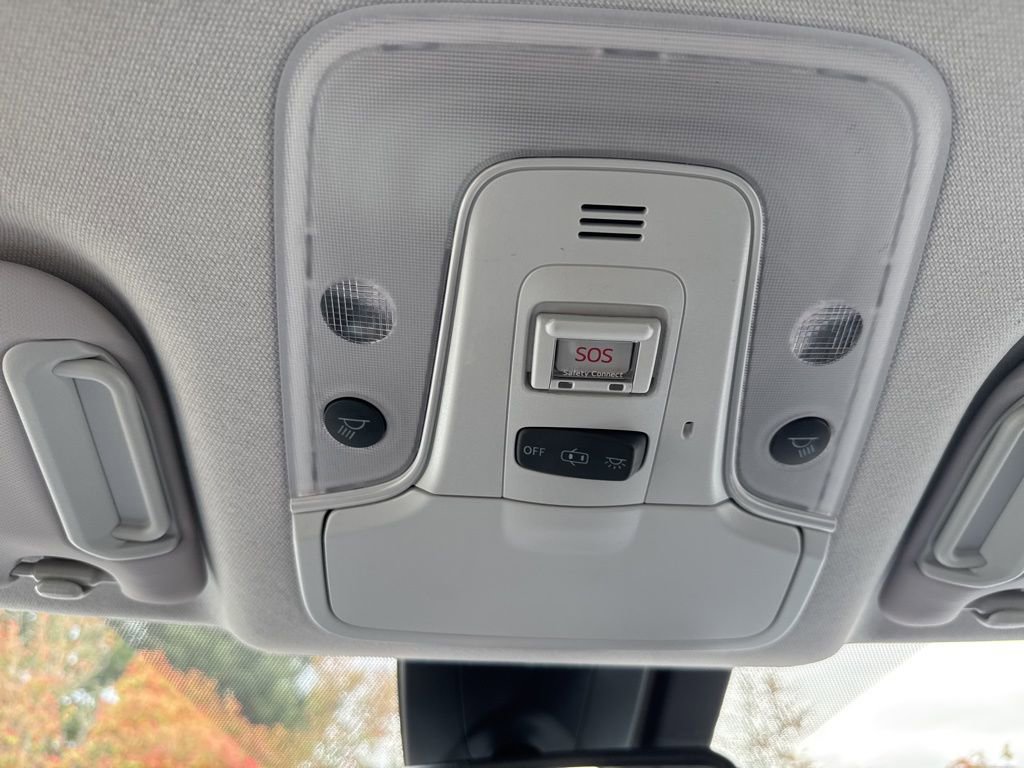 Used 2021 Toyota Prius Prime Limited image 21