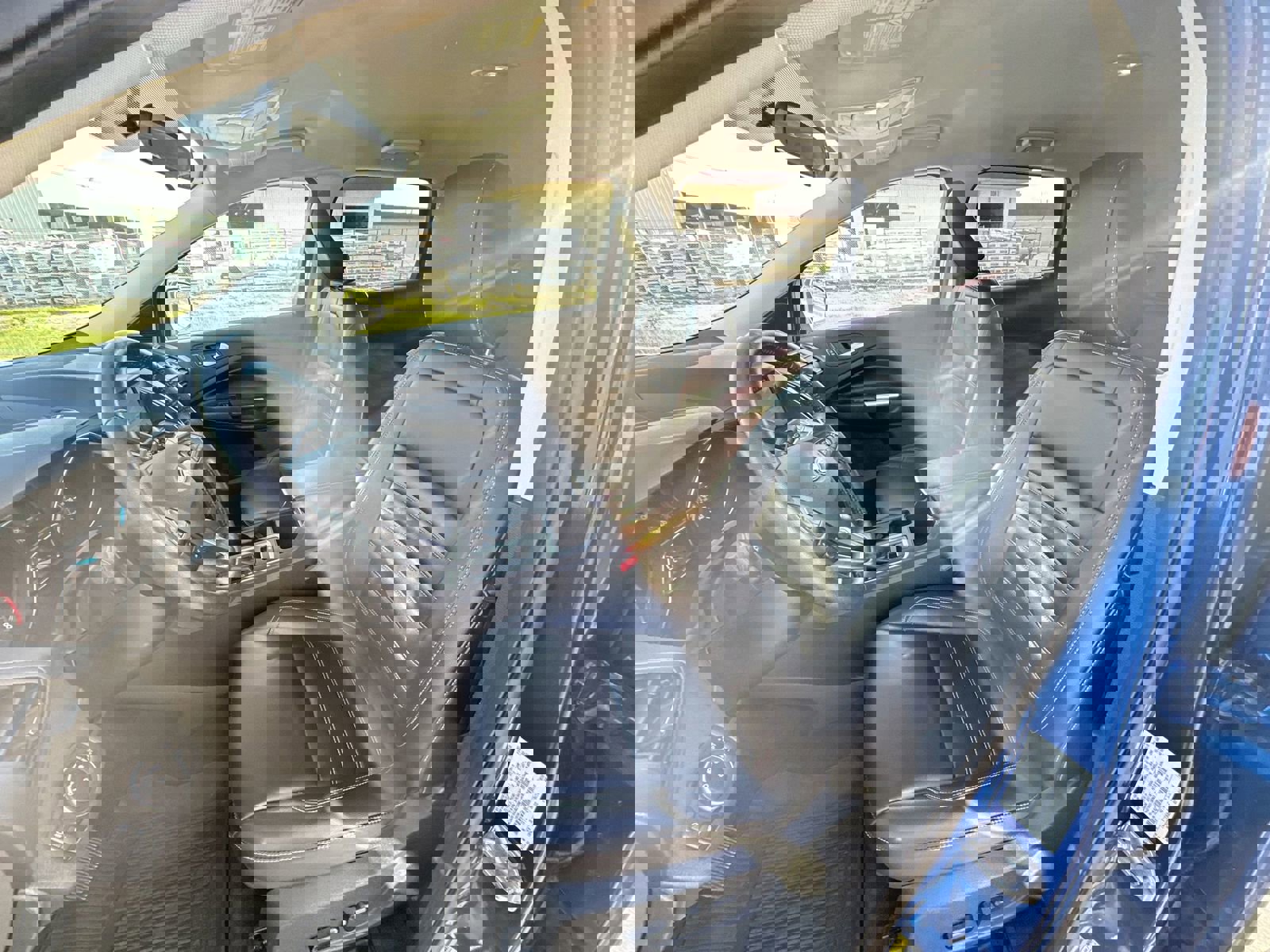 Used 2019 Ford Escape SEL AWD/4WD image 18