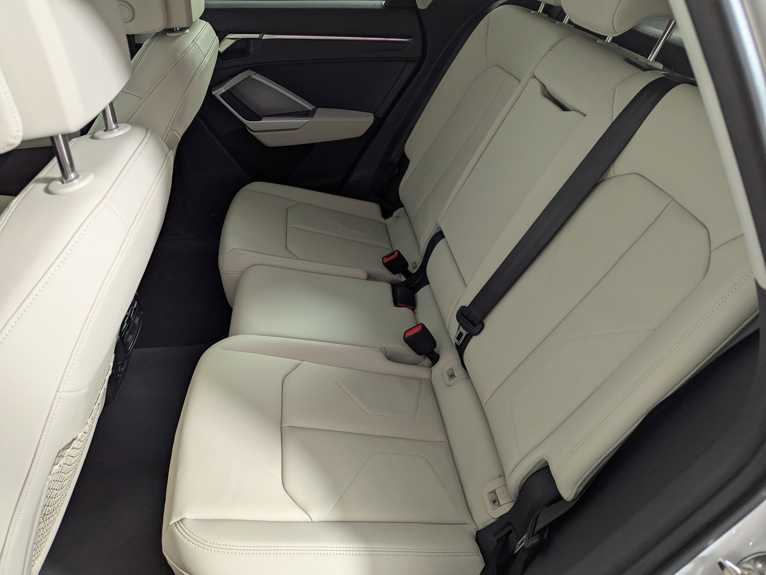 Certified 2024 Audi Q3 2.0T Premium Plus w/ Premium Plus Package image 28