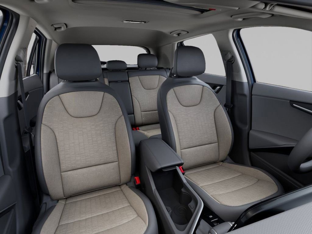 New 2025 Kia Niro SX Touring image 15