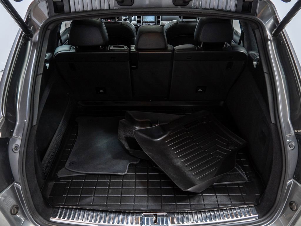 Used 2014 Porsche Cayenne Turbo image 32