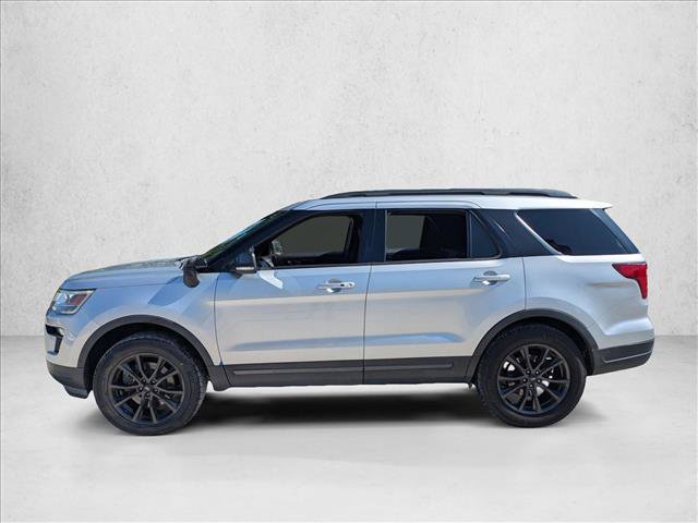 Used 2018 Ford Explorer XLT w/ Equipment Group 202A FWD image 8