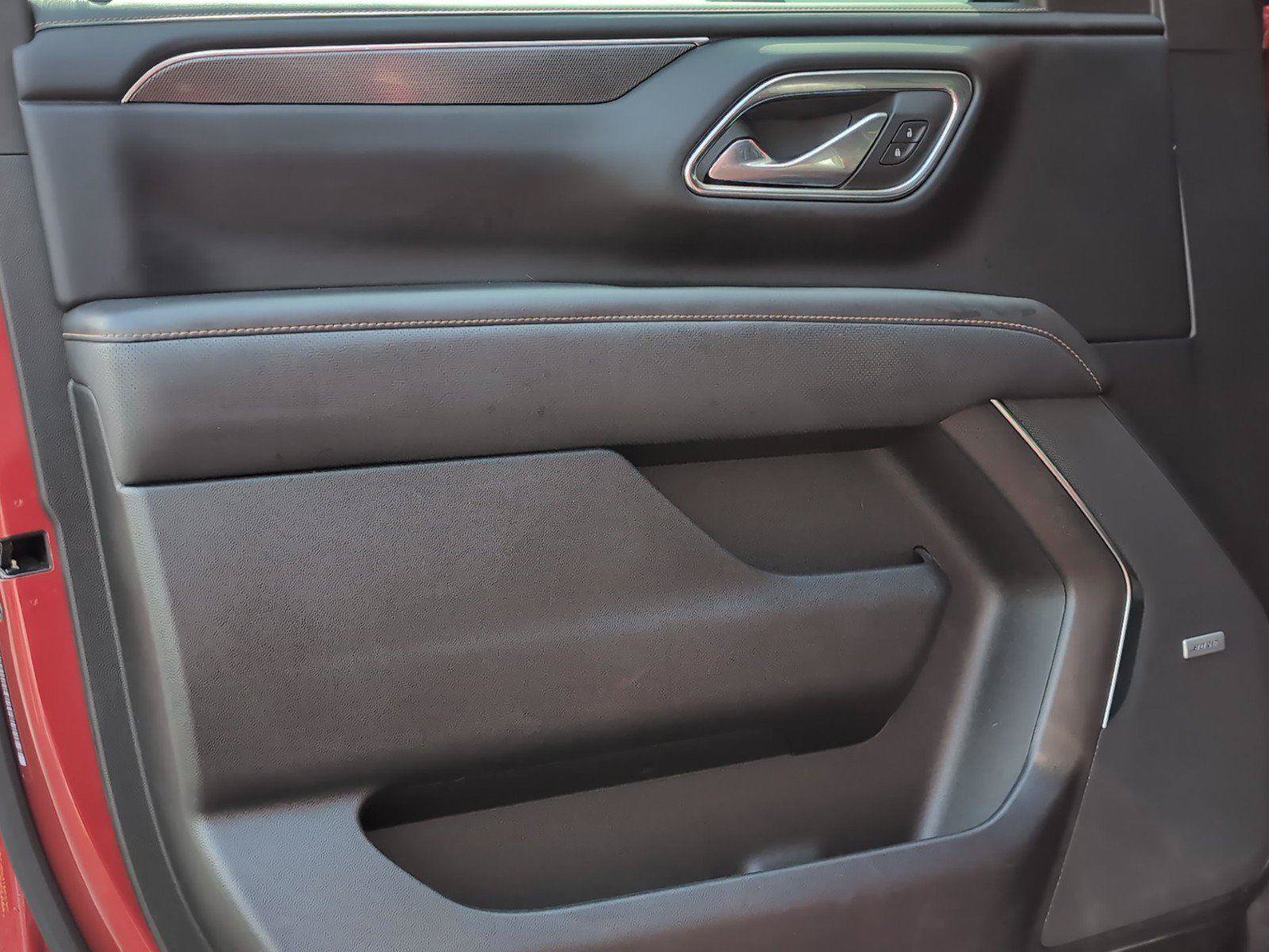 Used 2023 GMC Yukon AT4 AWD/4WD image 17