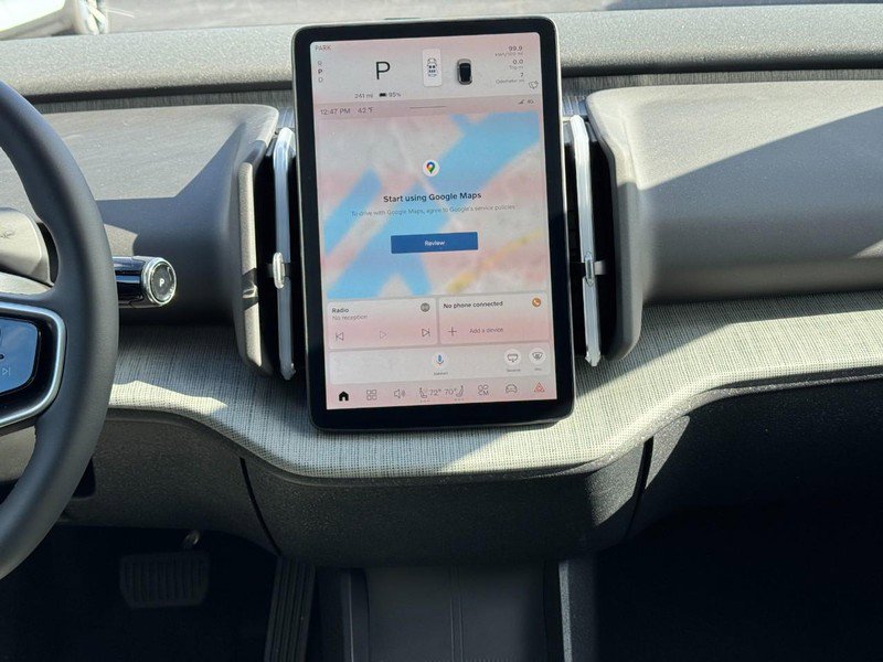 New 2026 Volvo EX30 Plus w/ Climate Package image 8