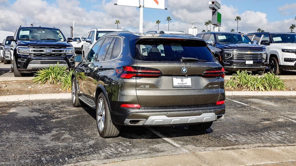 Used 2024 BMW X5 xDrive50e w/ Premium Package image 7