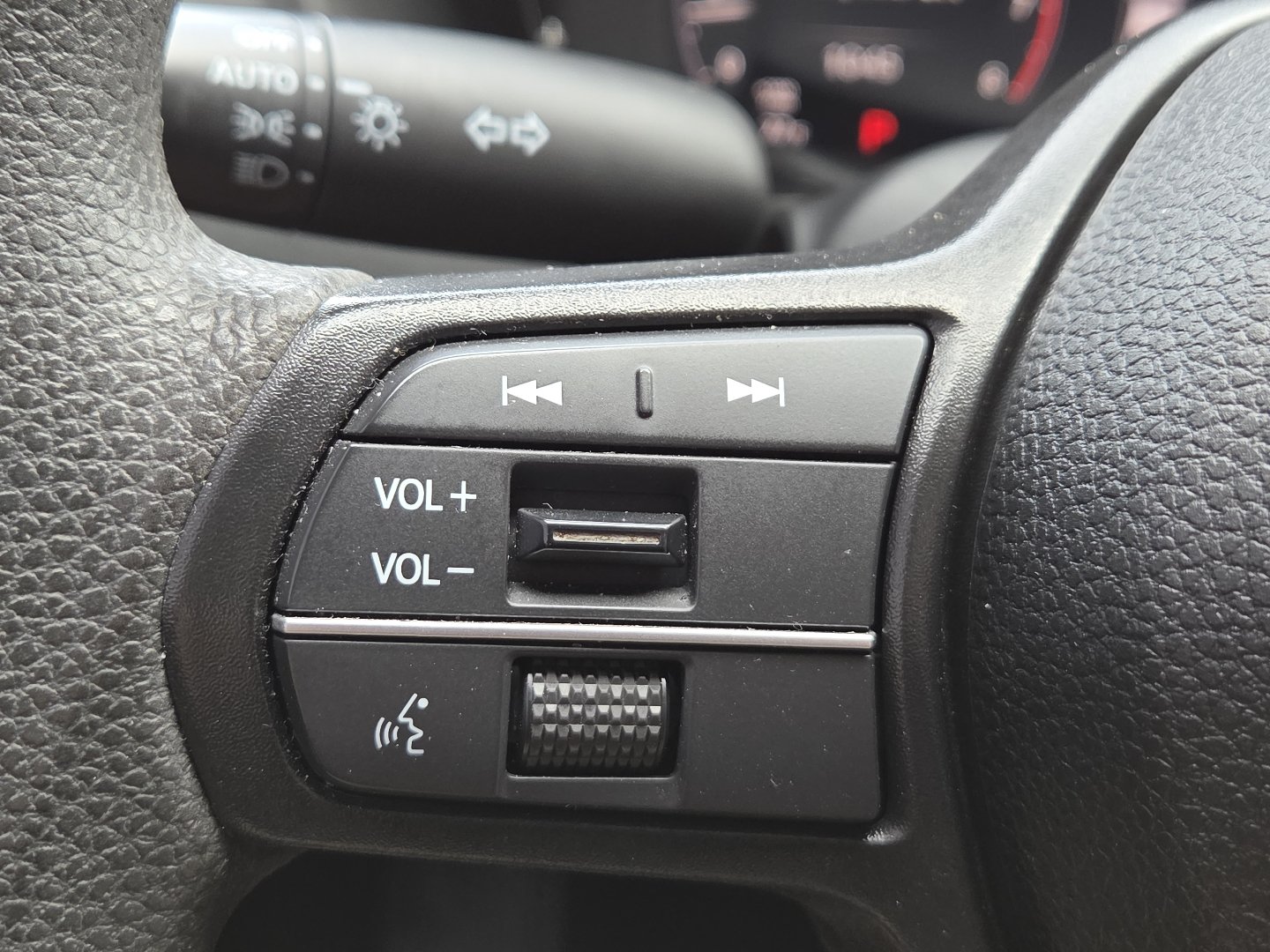 Used 2025 Honda Accord SE image 30