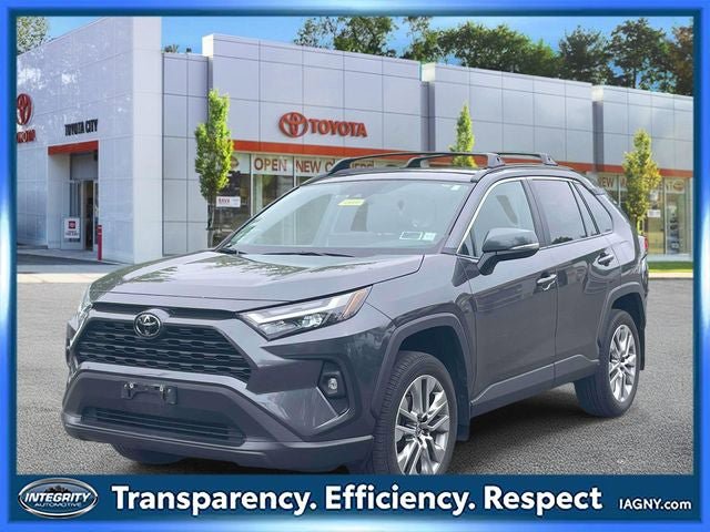 Used 2023 Toyota RAV4 XLE Premium AWD/4WD image 4
