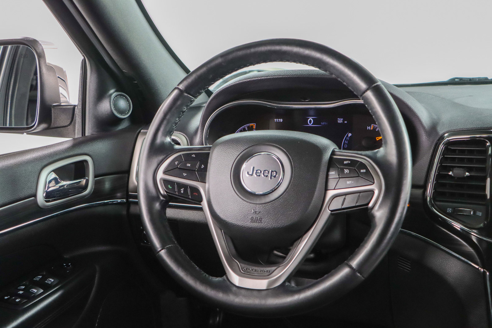 Used 2021 Jeep Grand Cherokee Limited image 12
