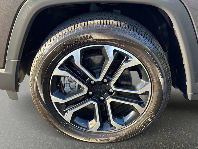 Used 2023 Jeep Compass Limited AWD/4WD image 9