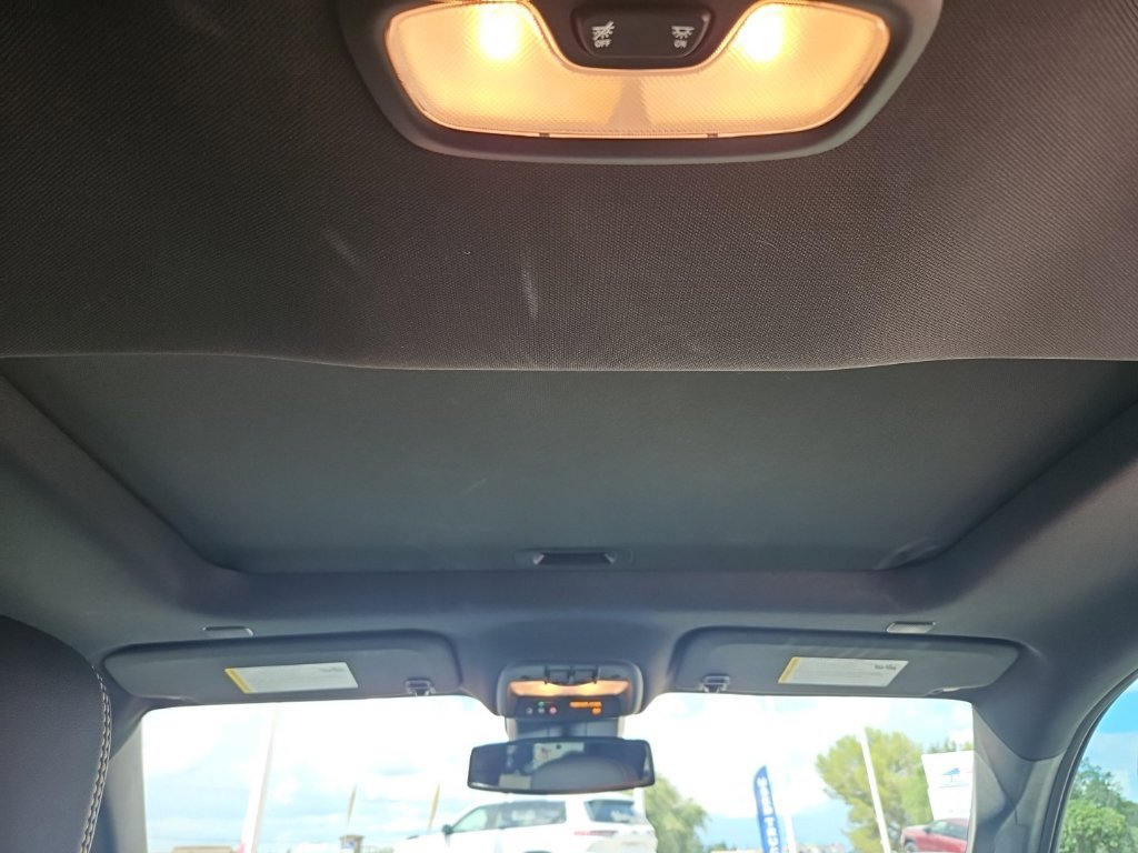 Used 2025 Chevrolet Colorado ZR2 w/ Technology Package AWD/4WD image 31