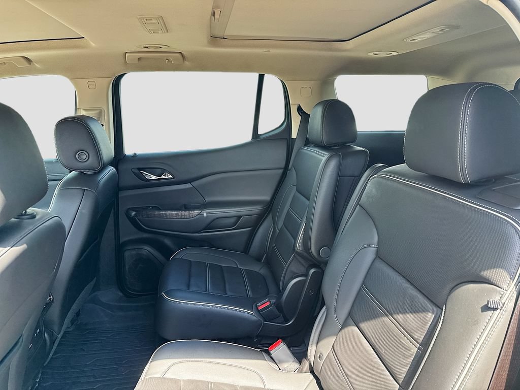 Used 2023 GMC Acadia Denali w/ Denali Technology Package FWD image 25