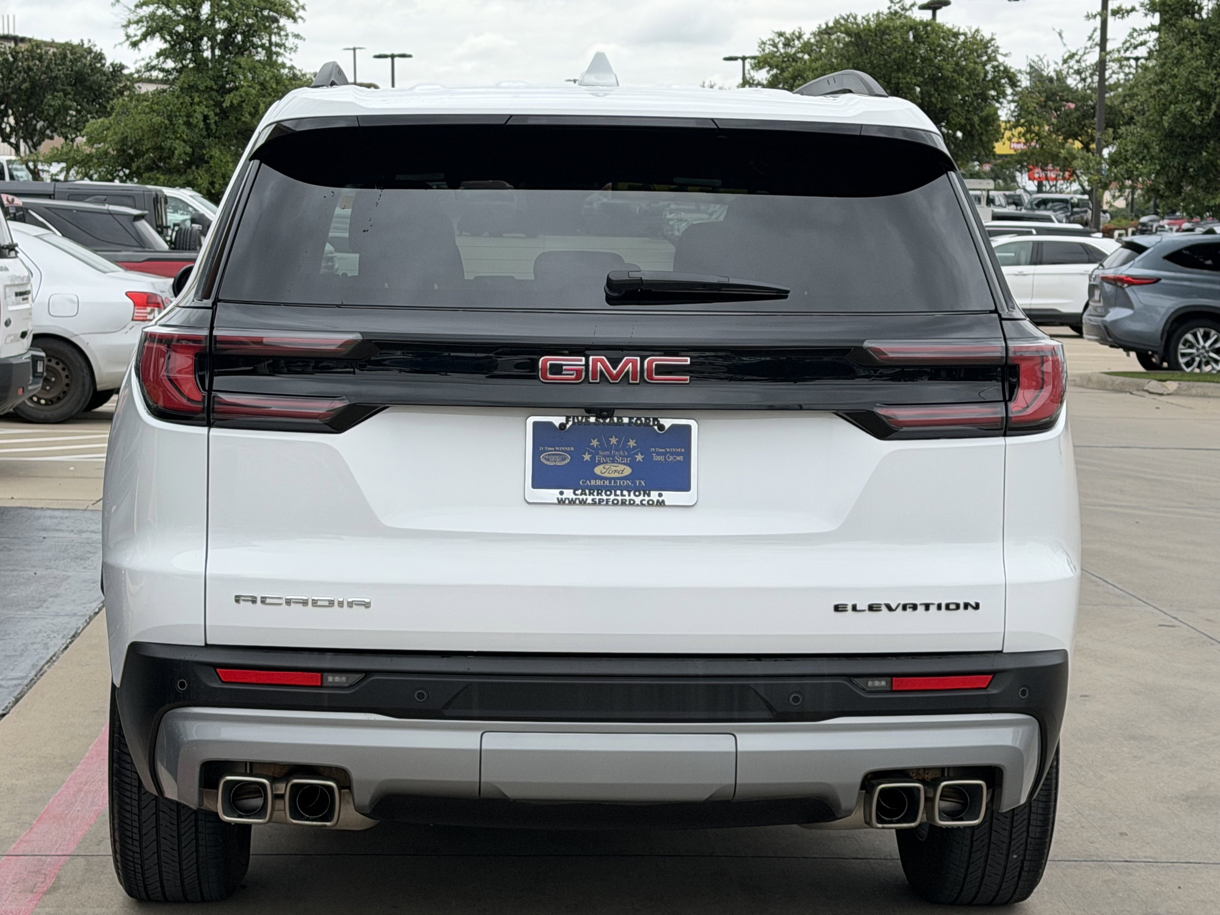 Used 2025 GMC Acadia Elevation FWD image 5