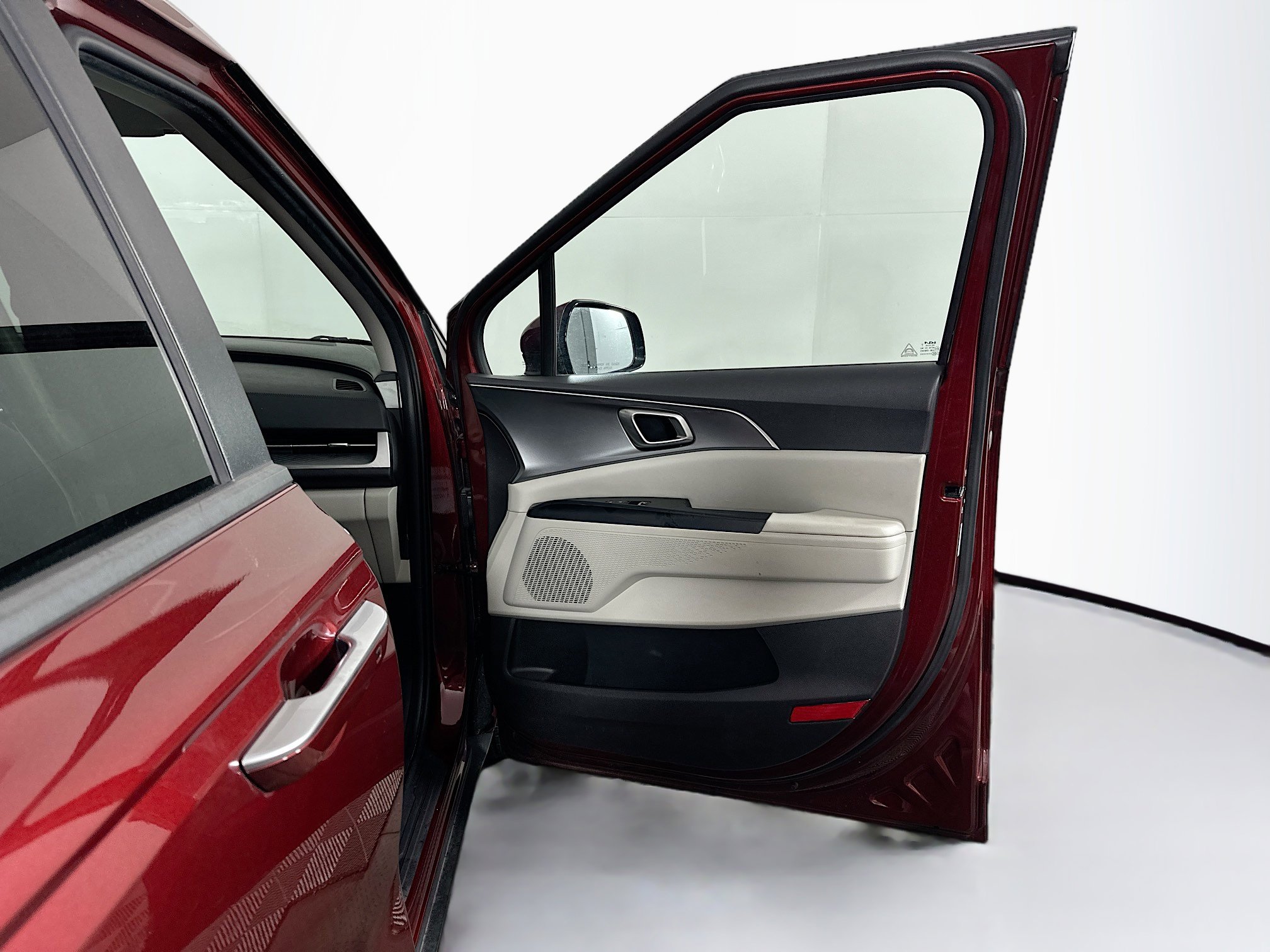 Used 2024 Kia Carnival LX image 30