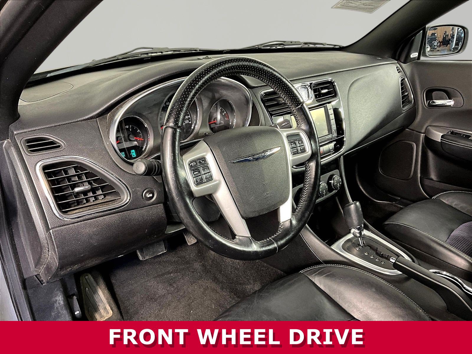 Used 2011 Chrysler 200 S FWD image 14