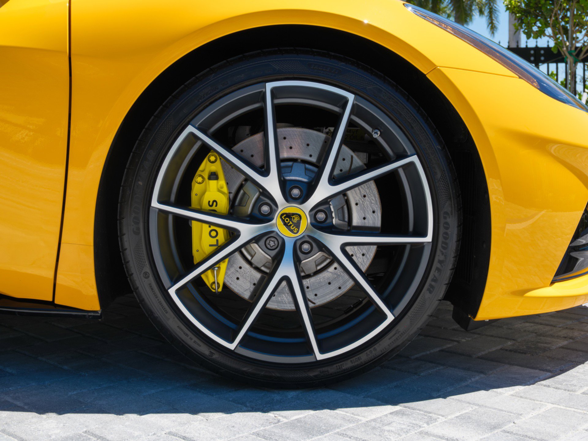 Used 2024 Lotus Emira First Edition image 16