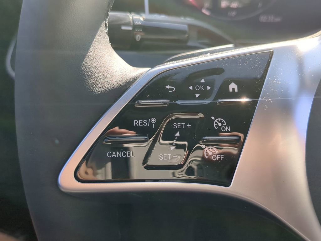 New 2025 Mercedes-Benz C 300 4MATIC Sedan image 12