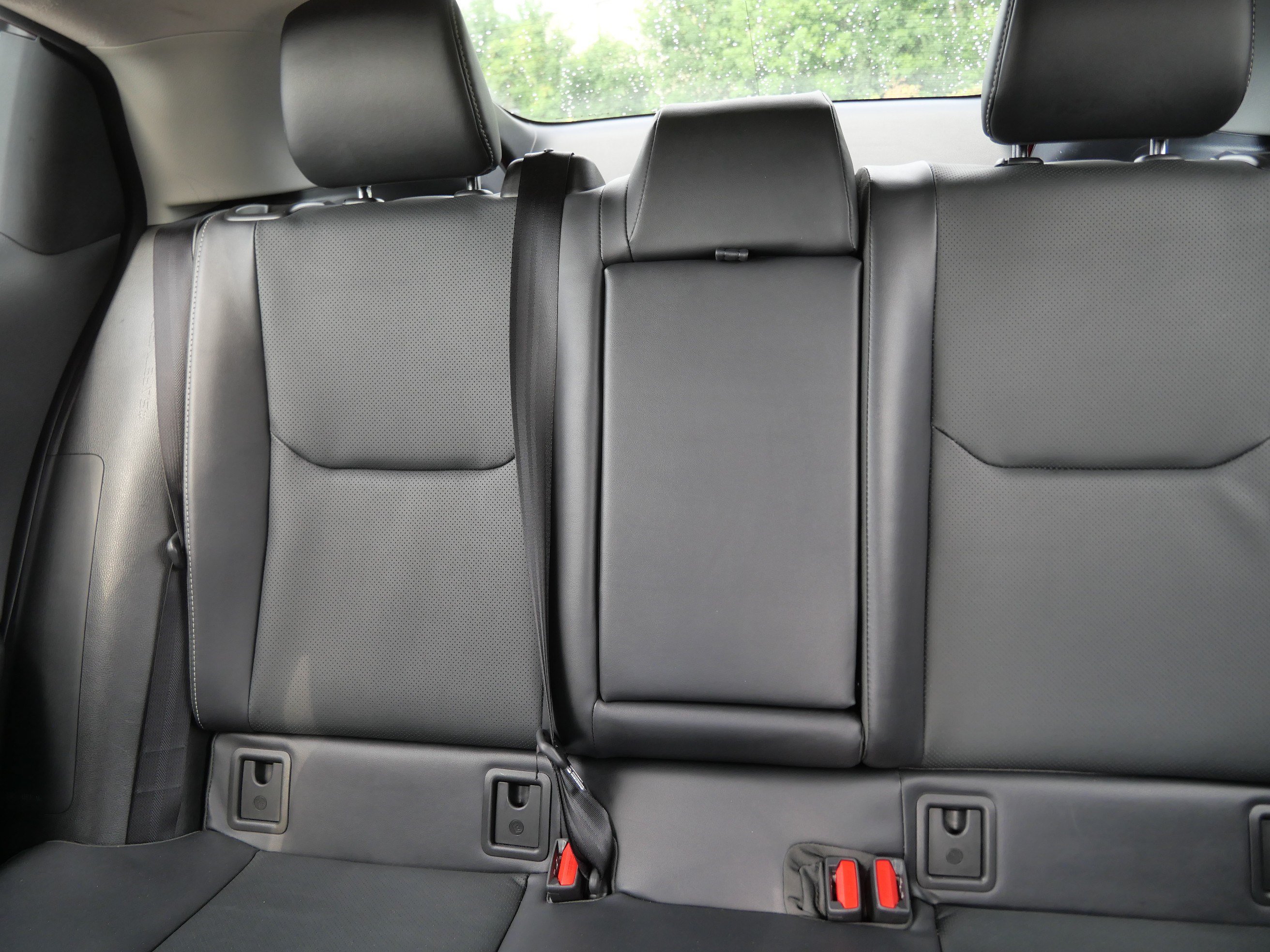 Certified 2025 Toyota Prius XLE FWD image 14
