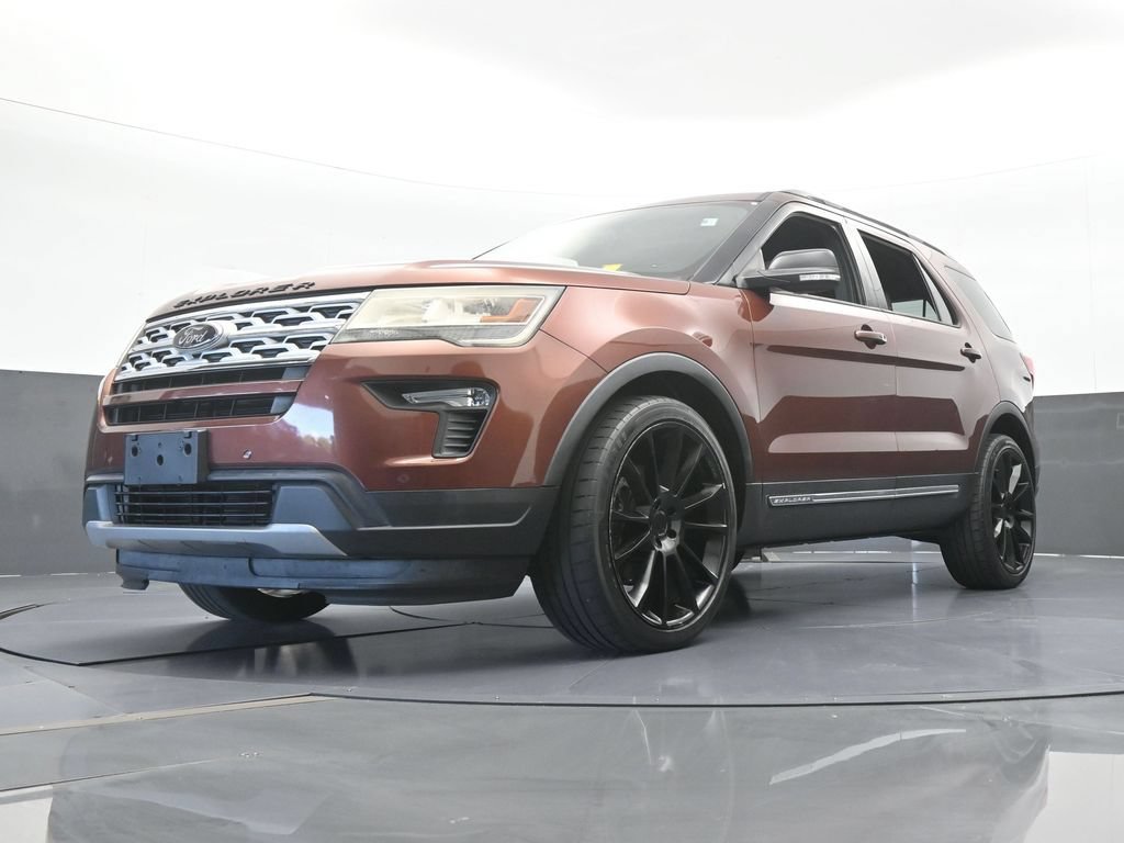 Used 2018 Ford Explorer XLT w/ Equipment Group 202A FWD image 53