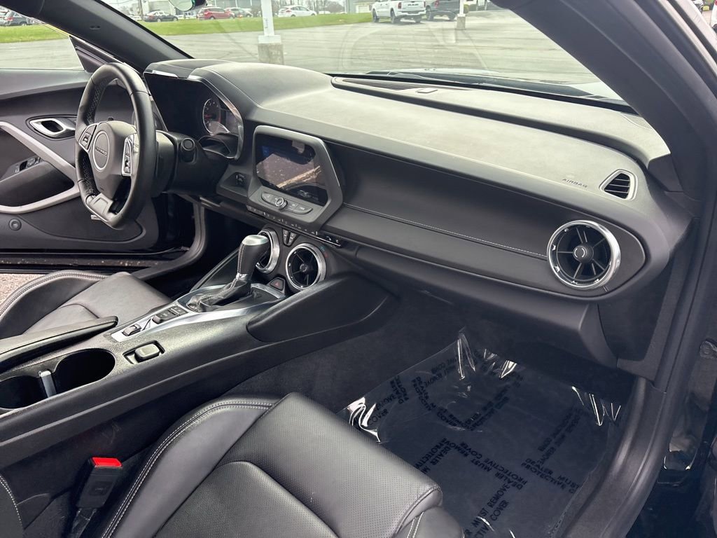 Used 2023 Chevrolet Camaro LT w/ Technology Package image 26