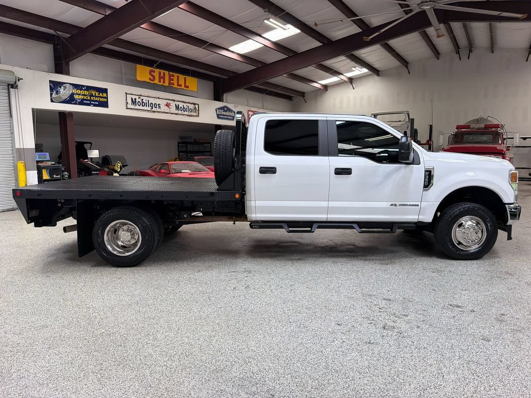 Used 2022 Ford F350 XL w/ Power Equipment Group AWD/4WD image 9