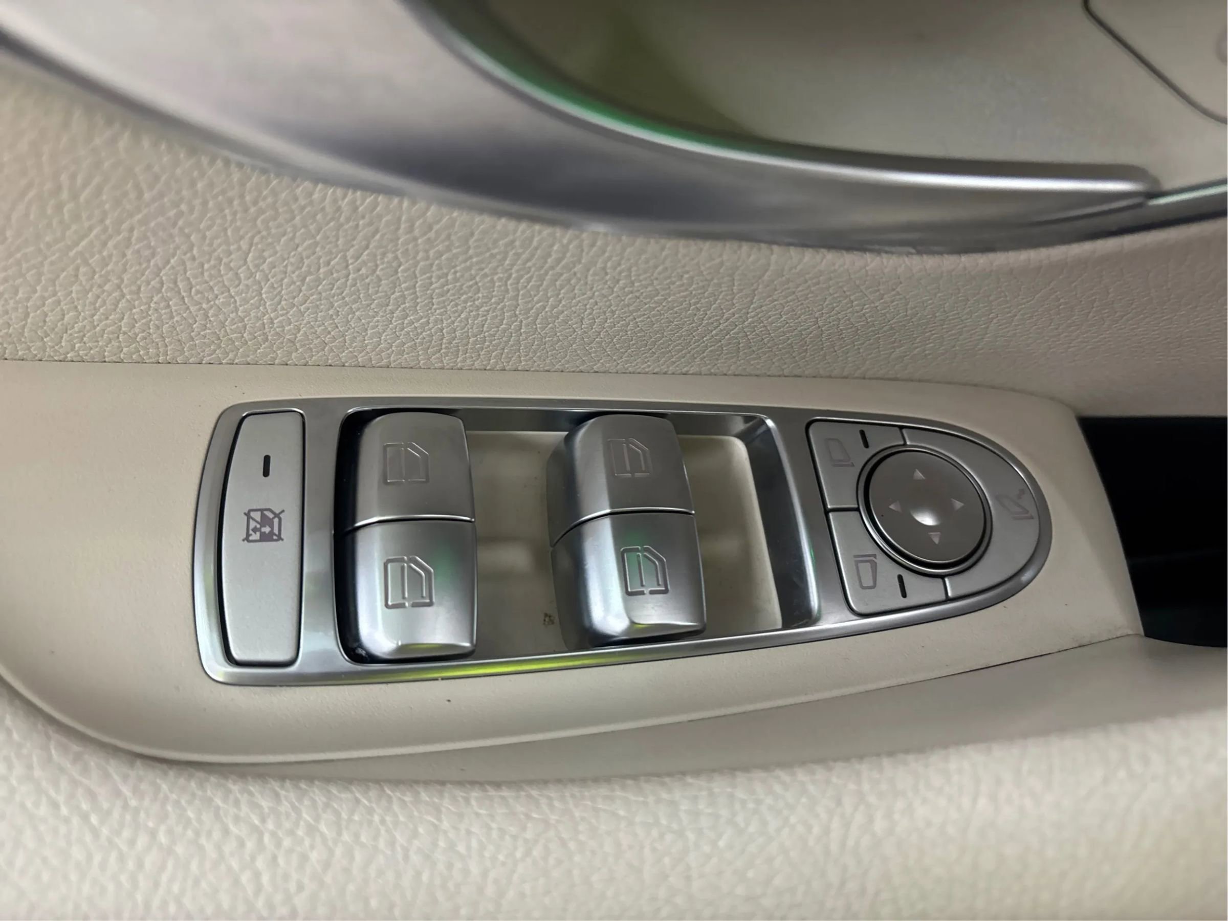 Used 2020 Mercedes-Benz E 350 Sedan image 43