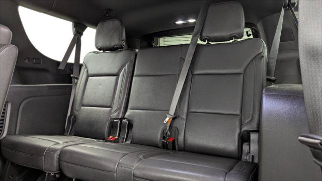 Used 2022 Chevrolet Suburban Z71 w/ Luxury Package AWD/4WD image 19