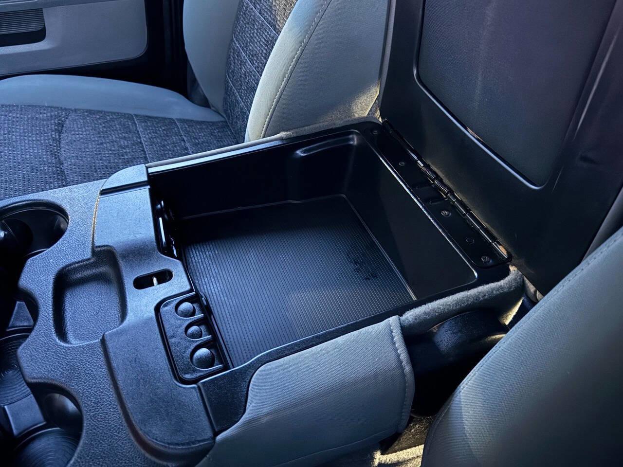 Used 2017 RAM 1500 Classic SLT image 23
