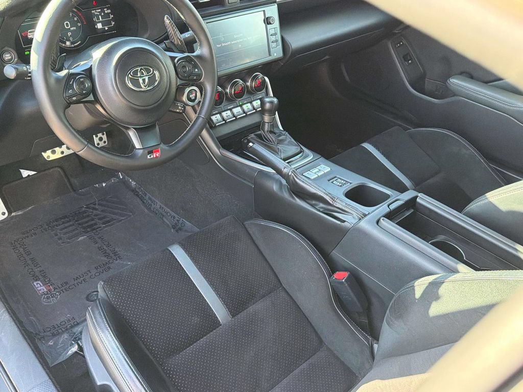 Used 2022 Toyota GR86 Premium RWD image 15