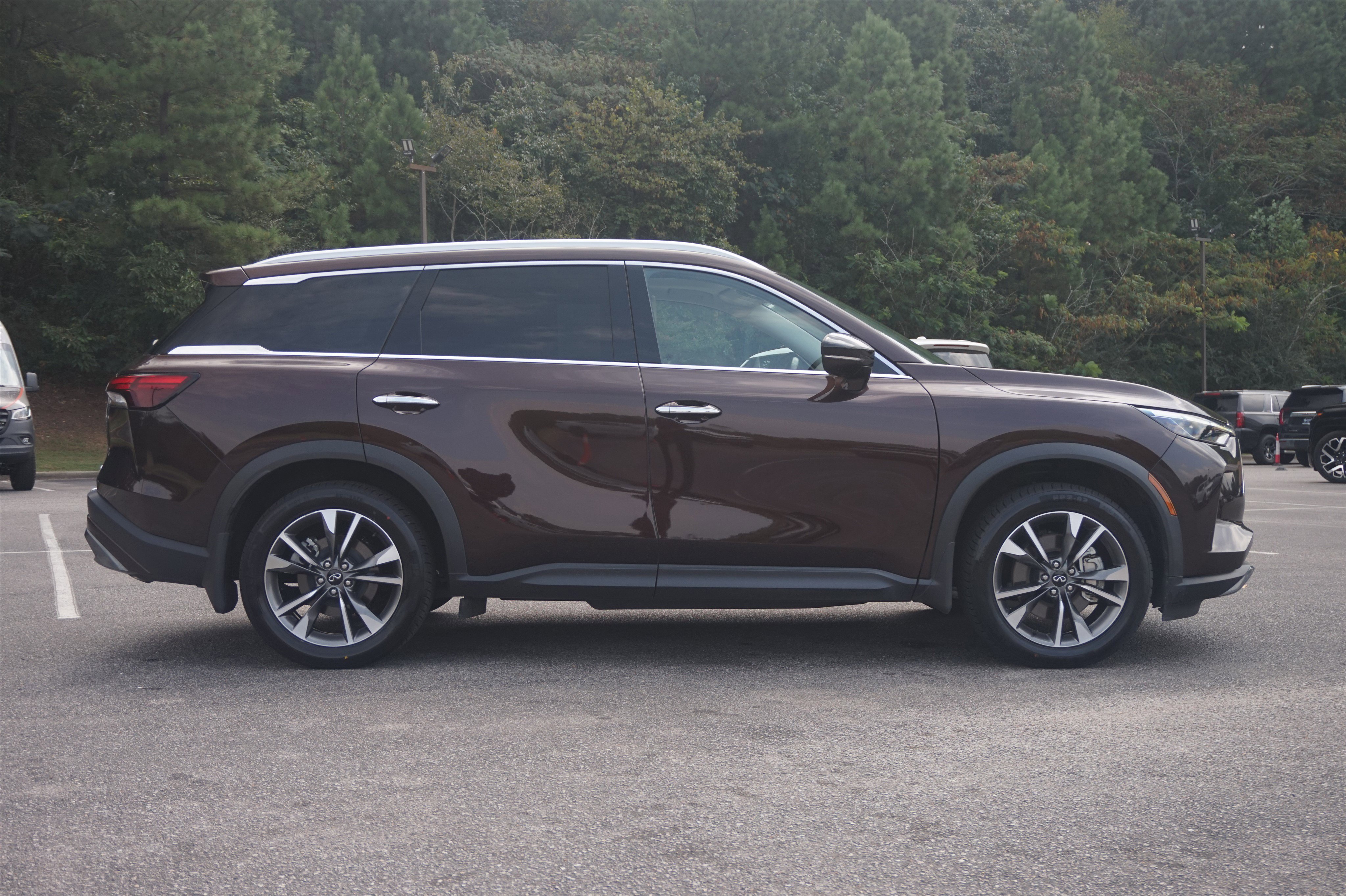 Used 2022 INFINITI QX60 Luxe w/ Cargo Package image 11