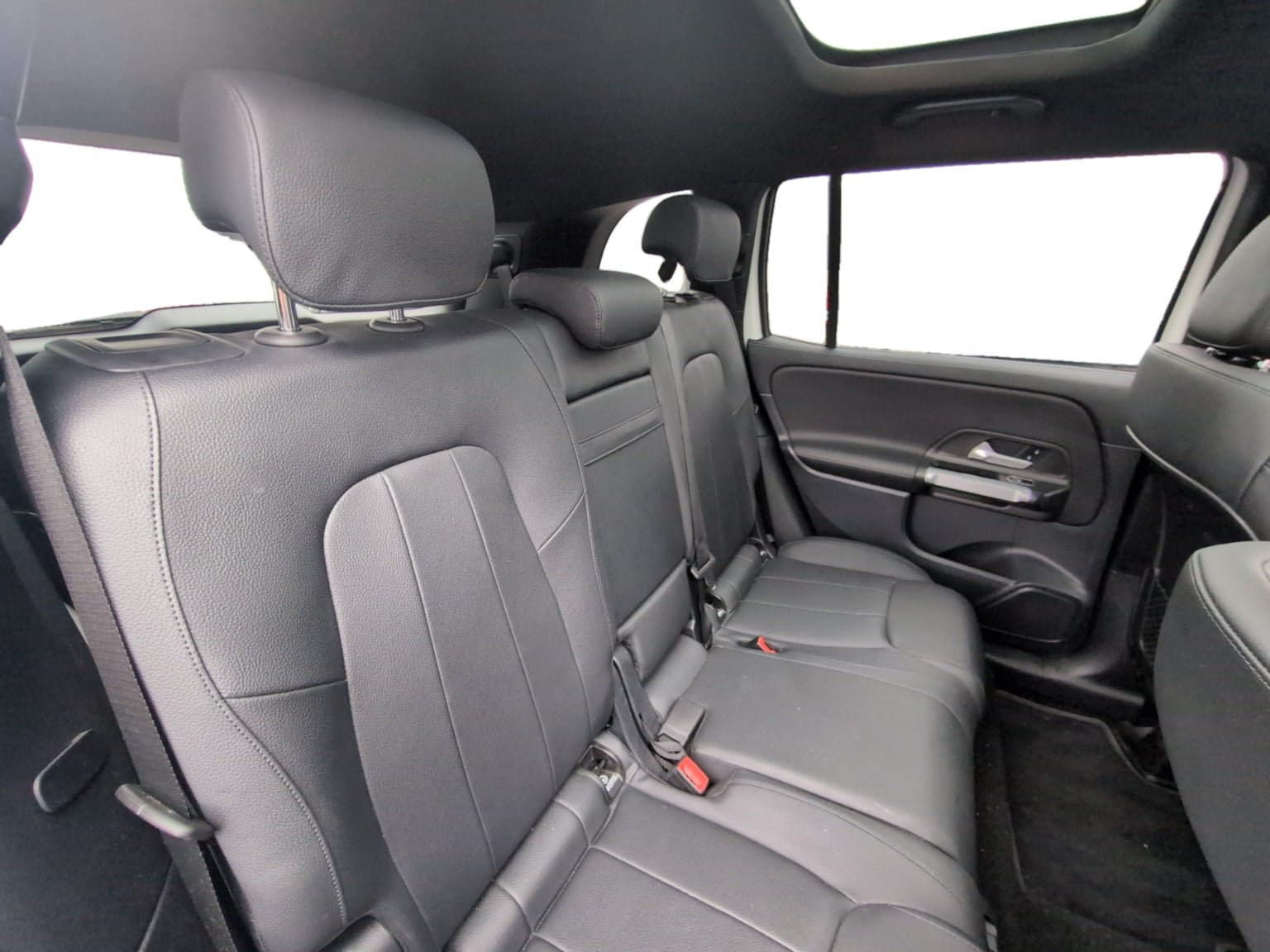 Used 2022 Mercedes-Benz GLB 250 4MATIC image 18