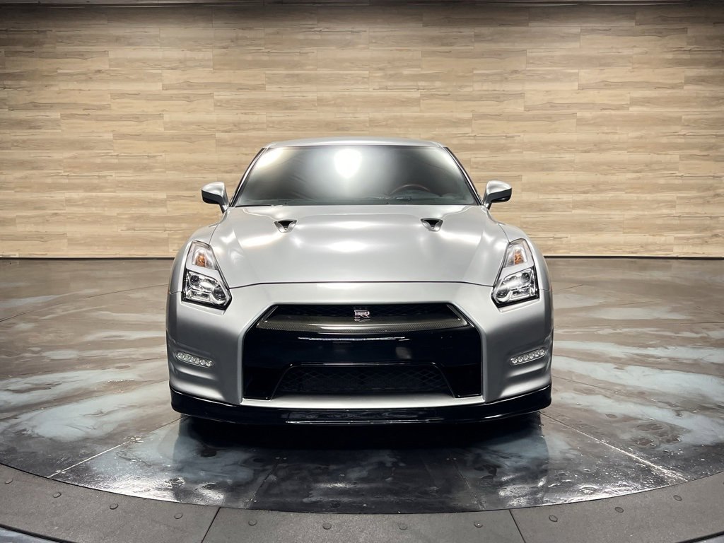 Used 2016 Nissan GT-R Black Edition image 12