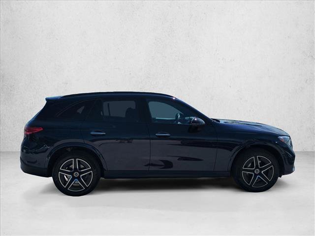 Used 2023 Mercedes-Benz GLC 300 image 4