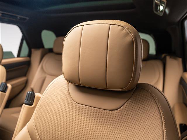 Used 2023 Land Rover Range Rover Sport SE image 14