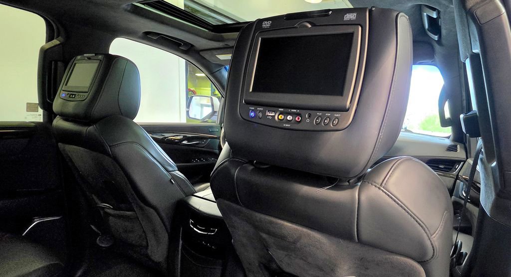 Used 2019 Cadillac Escalade Platinum AWD/4WD image 73