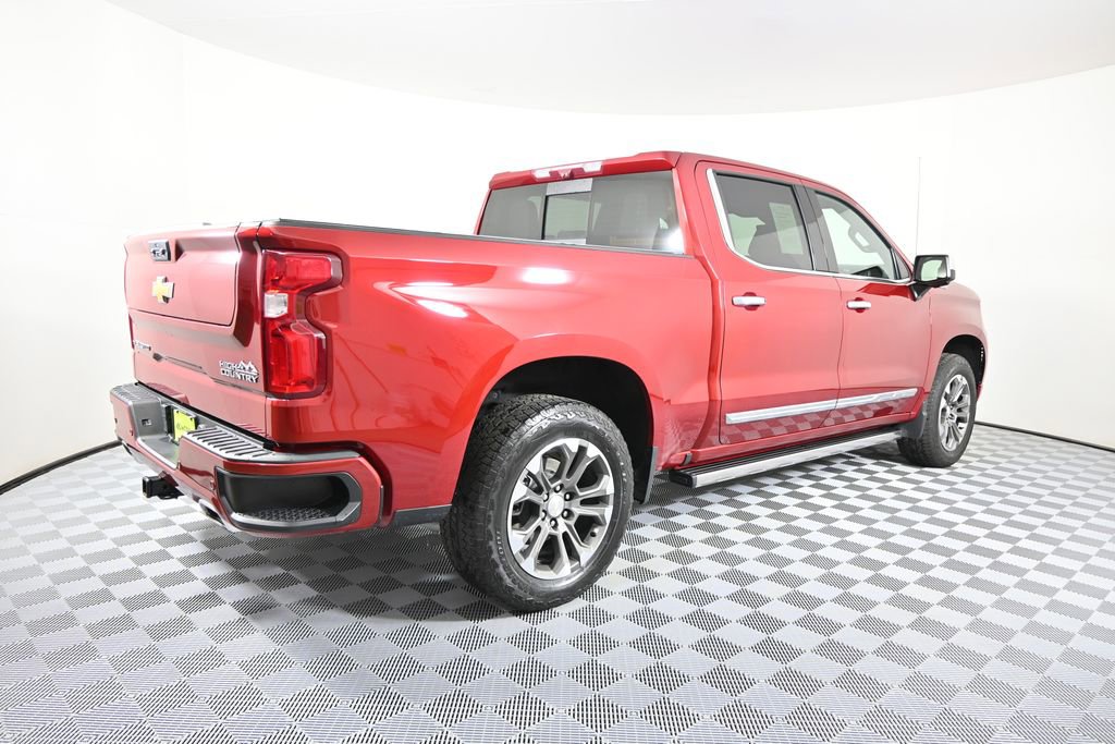 Used 2023 Chevrolet Silverado 1500 High Country w/ Technology Package image 7
