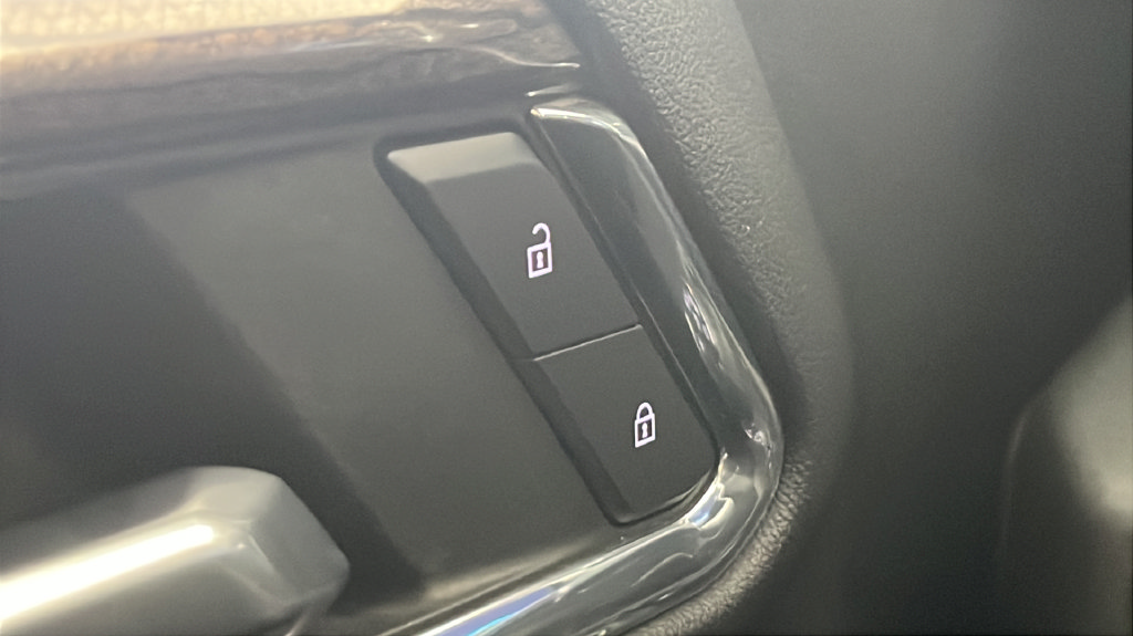 Used 2023 Chevrolet Silverado 1500 RST AWD/4WD image 33