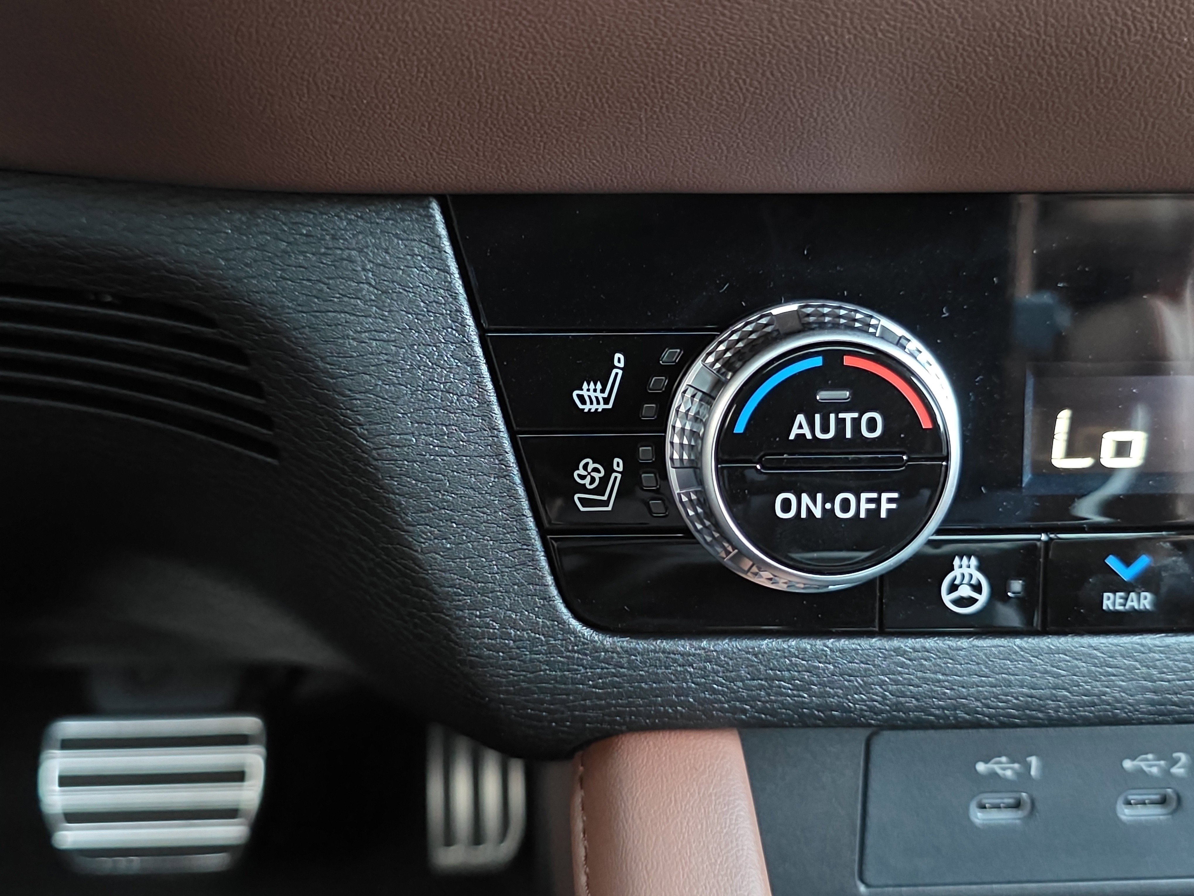 New 2026 Mitsubishi Outlander SEL image 23