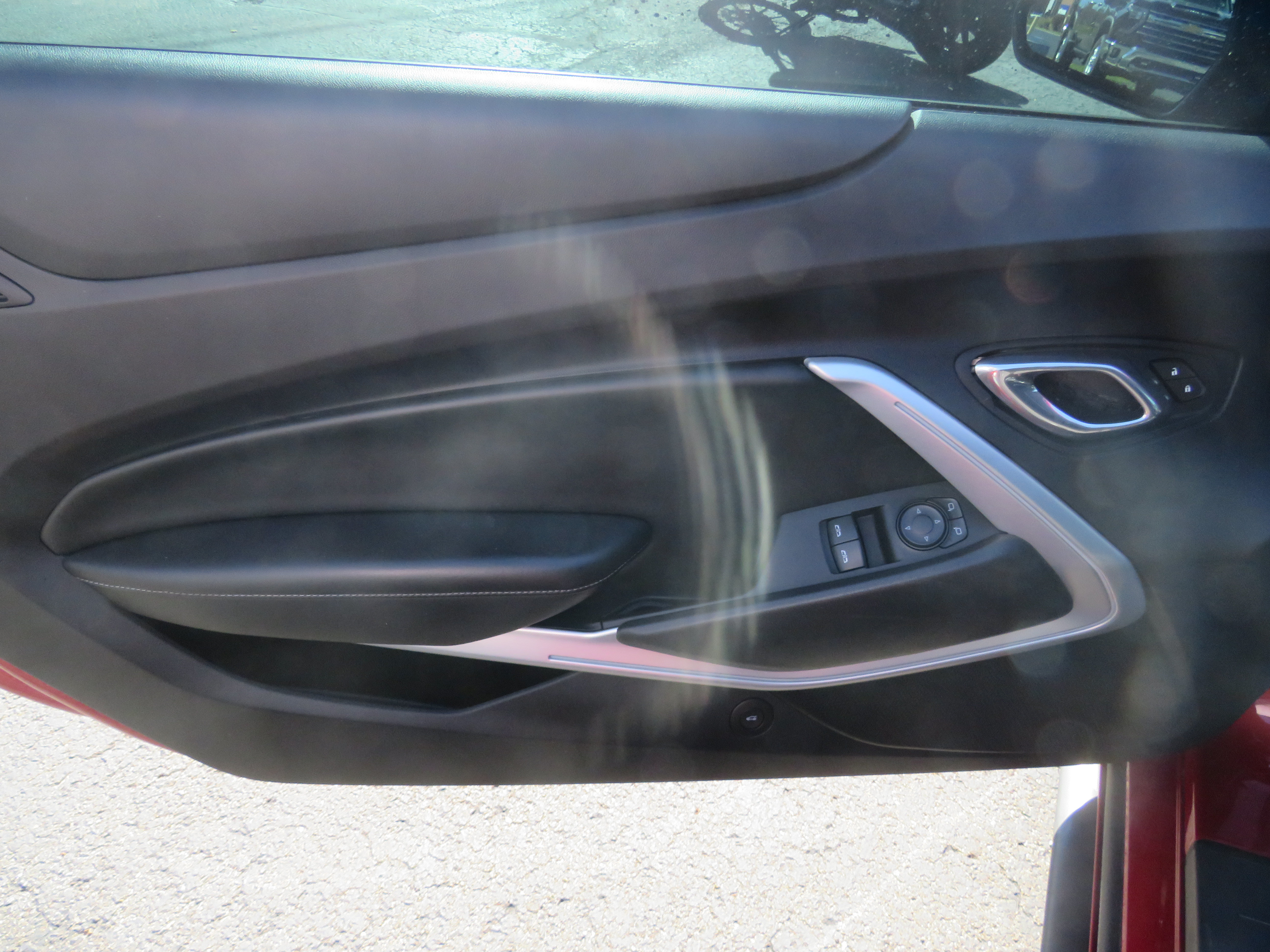 Used 2018 Chevrolet Camaro SS RWD image 14