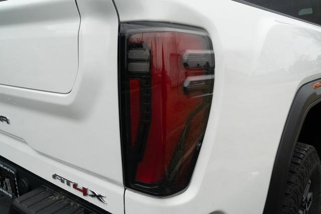 Used 2025 GMC Sierra 2500 AT4X image 39