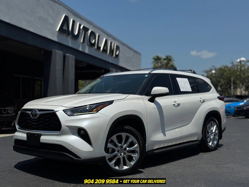 Used 2021 Toyota Highlander Limited FWD image 1