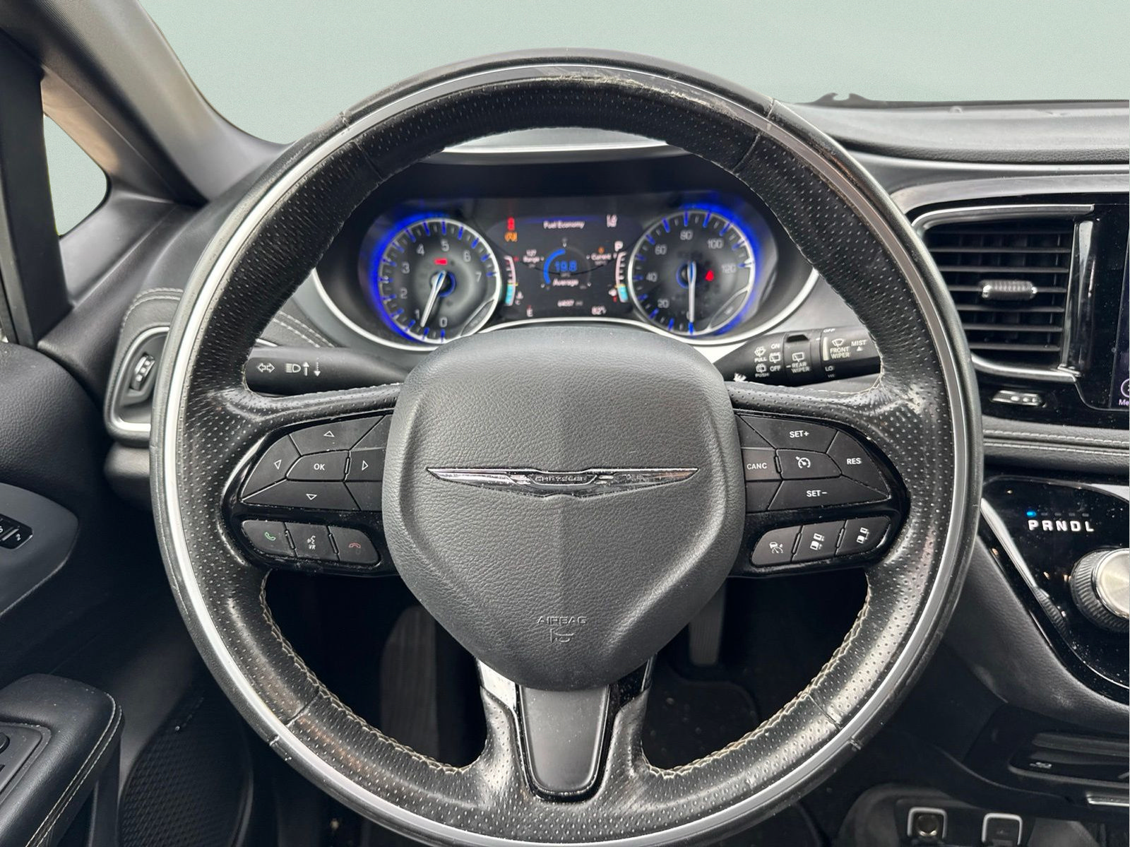 Certified 2020 Chrysler Pacifica Limited FWD image 10
