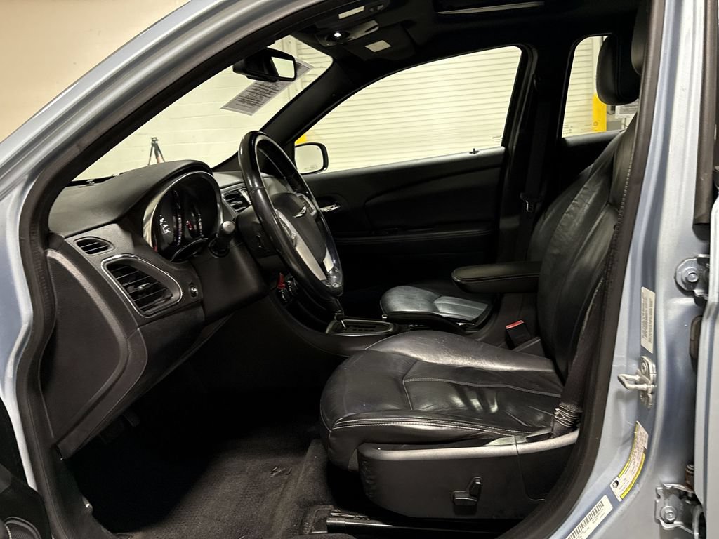 Used 2014 Chrysler 200 Limited w/ Sun/Sound Group FWD image 19