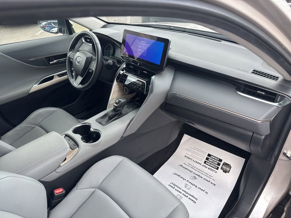 Certified 2023 Toyota Venza XLE AWD/4WD image 24