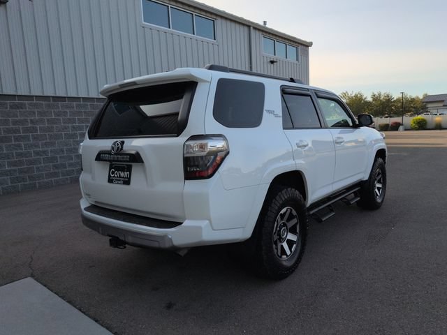 Used 2022 Toyota 4Runner TRD Off-Road AWD/4WD image 3