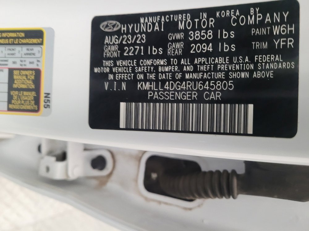 Used 2024 Hyundai Elantra SE FWD image 33