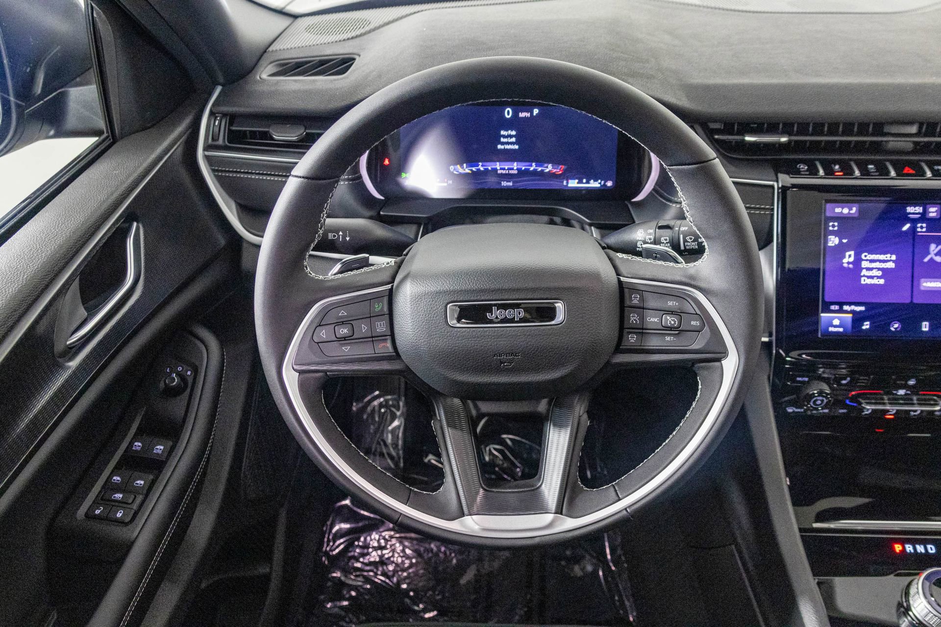 New 2025 Jeep Grand Cherokee L Laredo w/ Luxury Tech Group I image 31