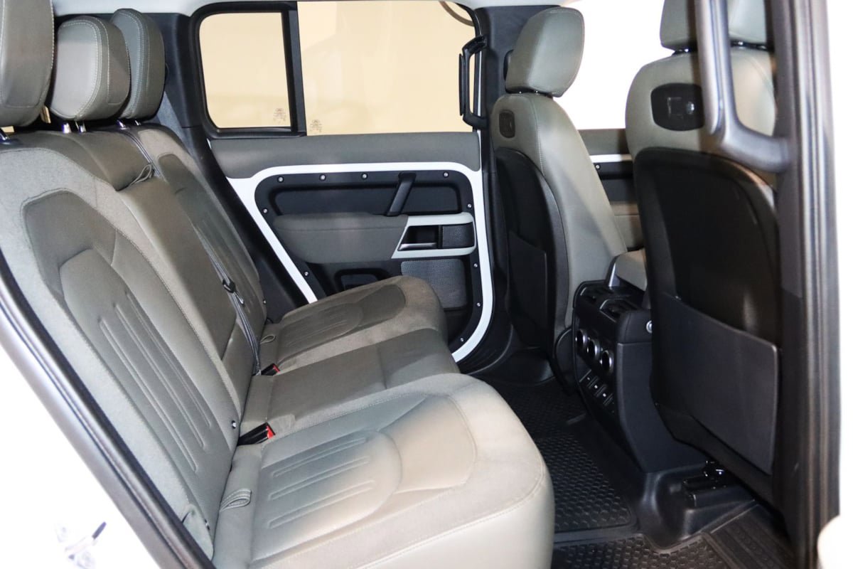 Used 2020 Land Rover Defender 110 SE AWD/4WD image 63