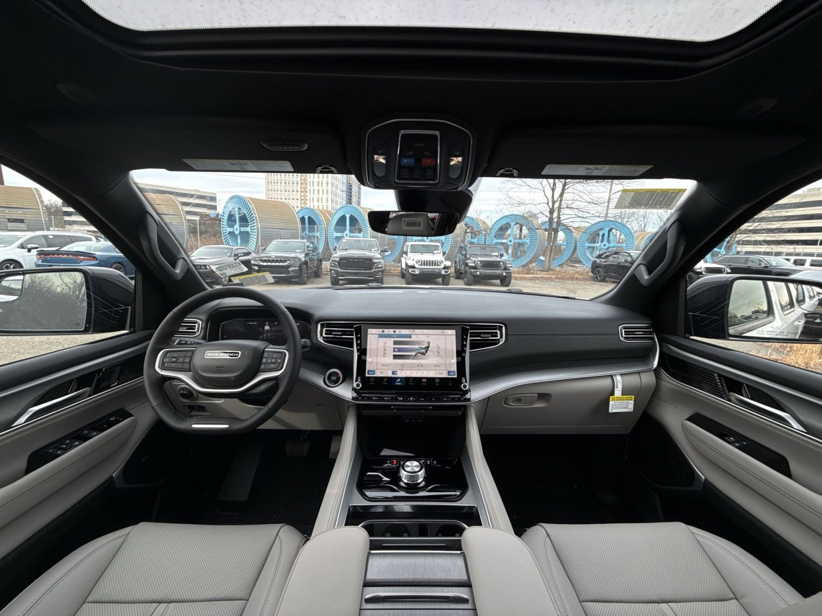 New 2026 Jeep Grand Wagoneer L 4WD w/ Premium Group I image 23